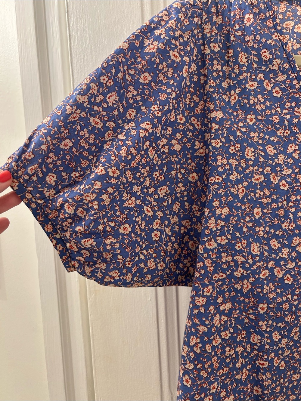 Madewell Blue Floral V-Neck Puff Sleeve Blouse - Picture 2 of 5